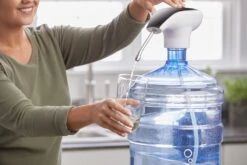 The Flow - Rechargeable Portable Electronic Water Dispenser -Famous Camping Store epump mom waterfill