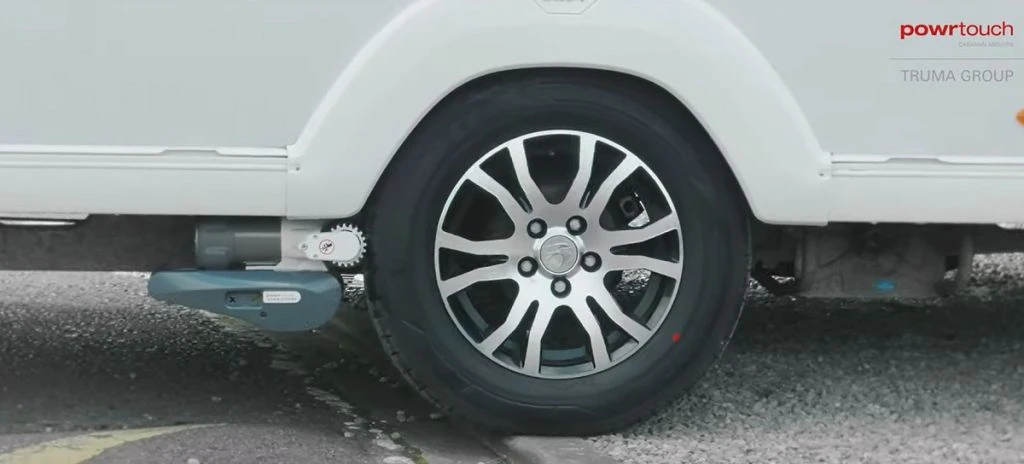 Powrtouch Evolution Twin Axle Auto Caravan Mover 11 Powrtouch Evolution Twin Axle Auto Caravan Mover - Image 9